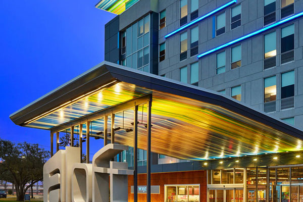 front entrance view of Aloft Austin Round Rock hotel