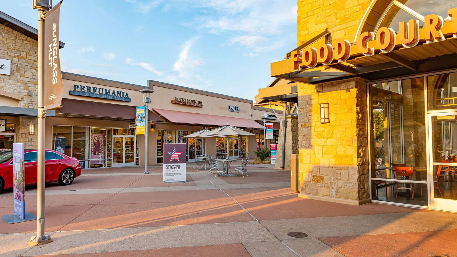 Breezeways at Round Rock Outlets